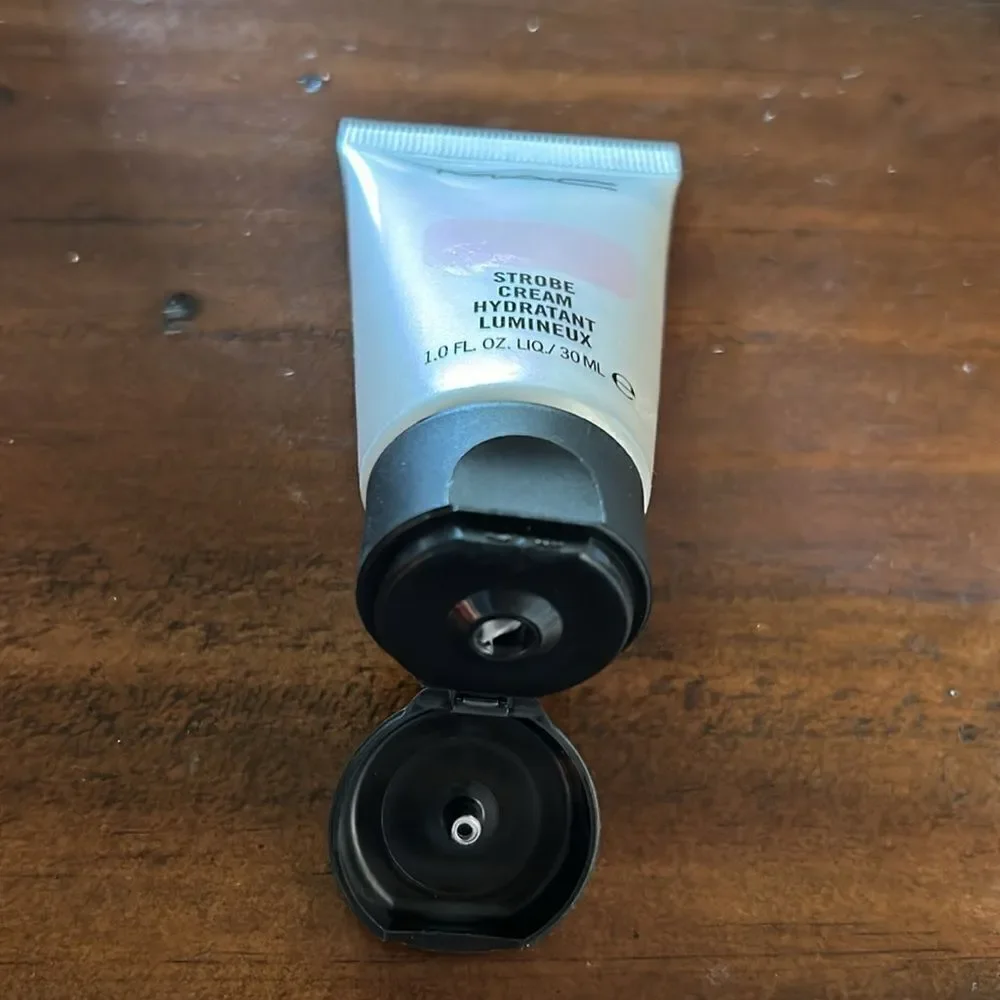 MAC Silk Mittens HAND CREAM : COCONUT 30 ML & Strobe Pinklite &  Ipsy bag new